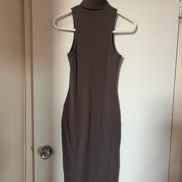 Long dress - Picture 2 of 2